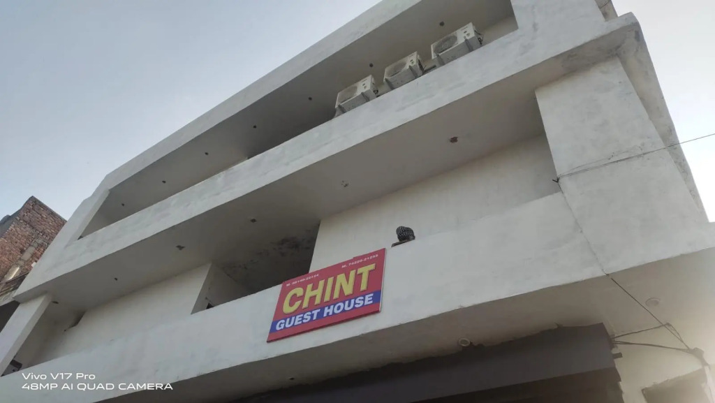 SPOT ON 82192 Chint Guest House