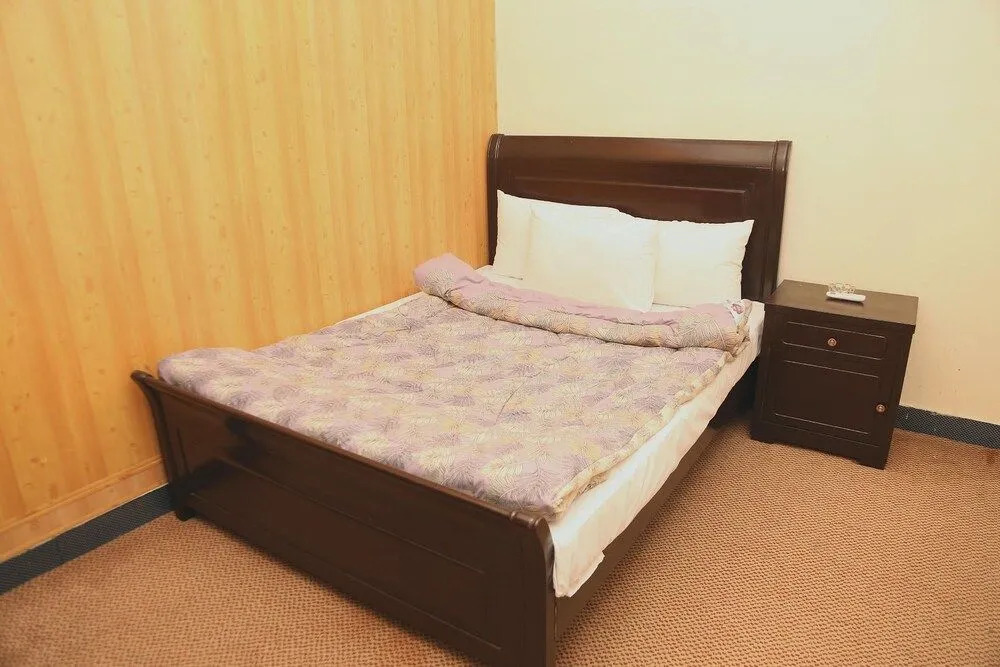 Swiss Cottage Hotel