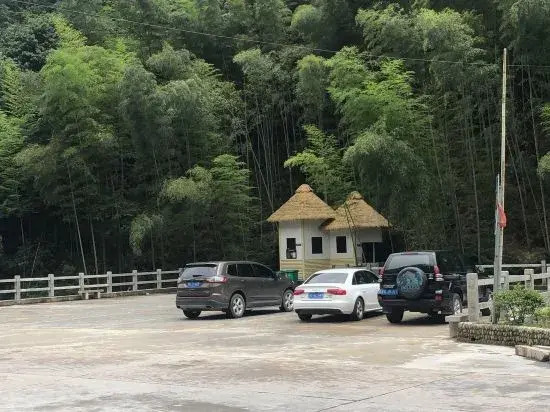 Guiyuan Qiaoju Guesthouse