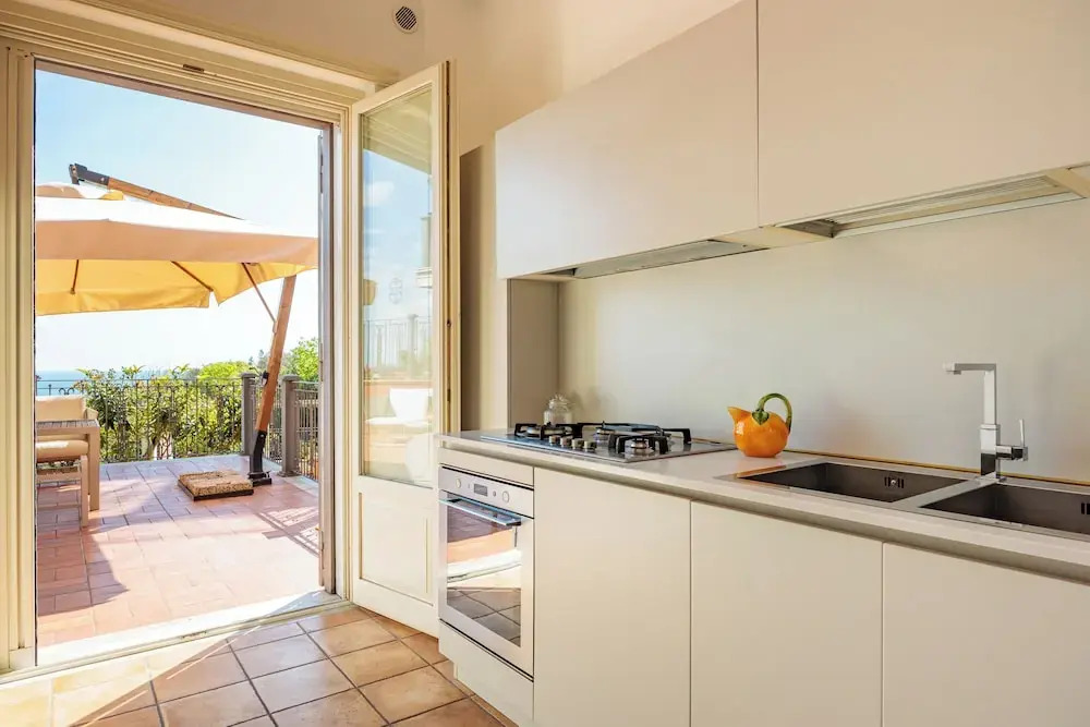 Terrazza Aphrodite by Napoliapartments
