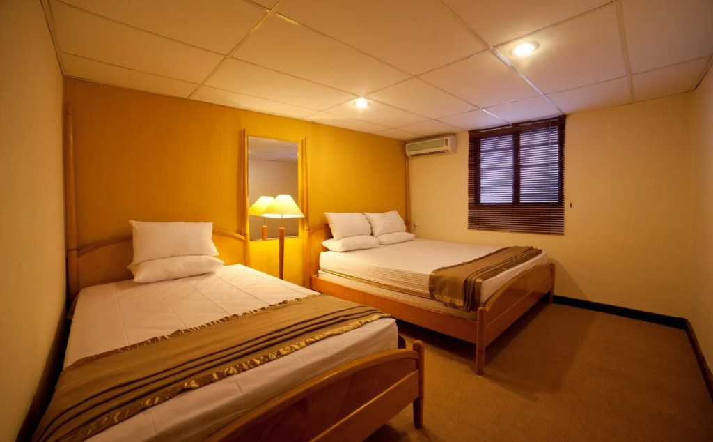 Red Inn Cabana