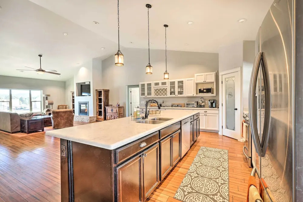 Spacious Williams Home w/ Yard: Near Hiking!
