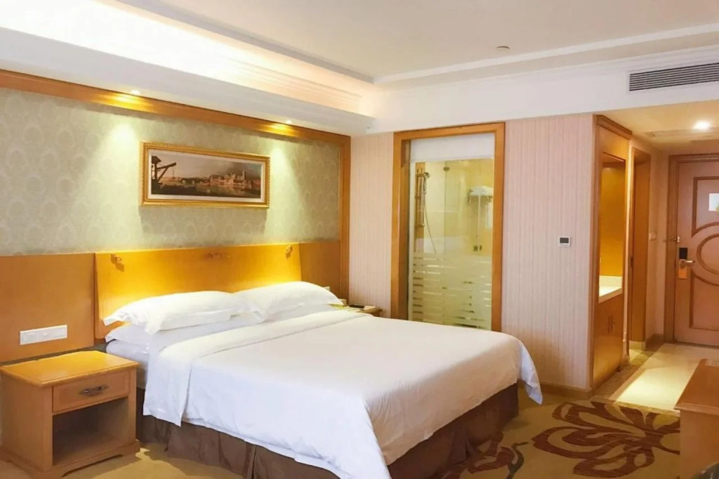 Vienna Hotel Foshan Lecong Furniture Mart