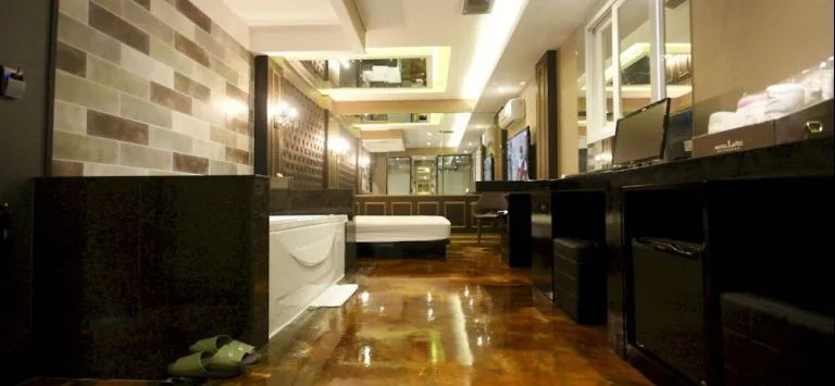 Hotel Lazzi