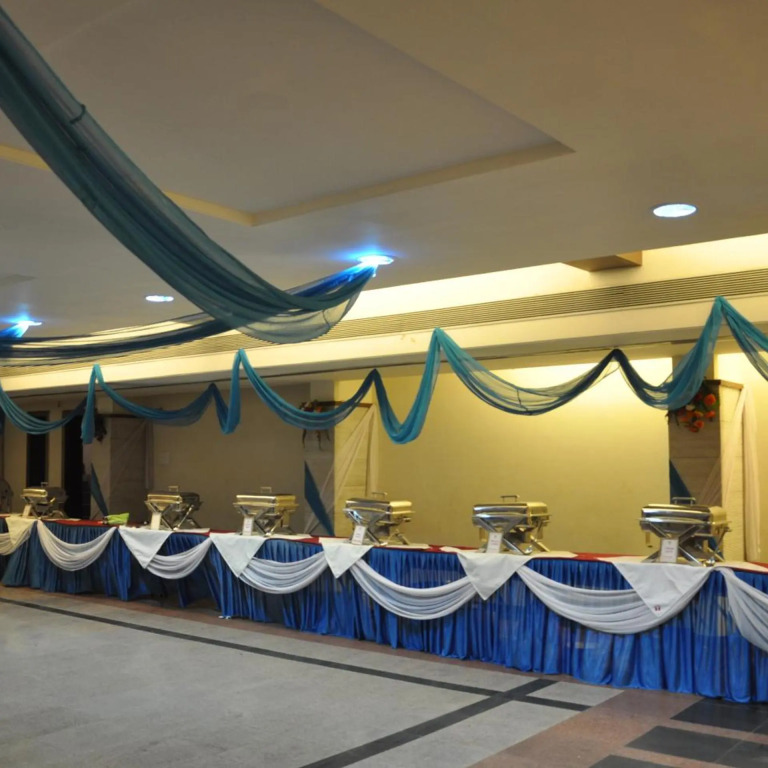 Hotel Sheela Shree Plaza