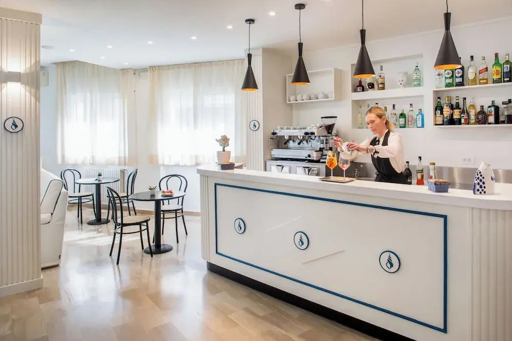 Hotel Tritone