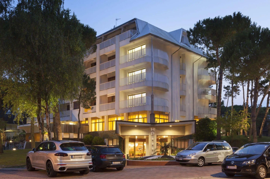 Hotel President