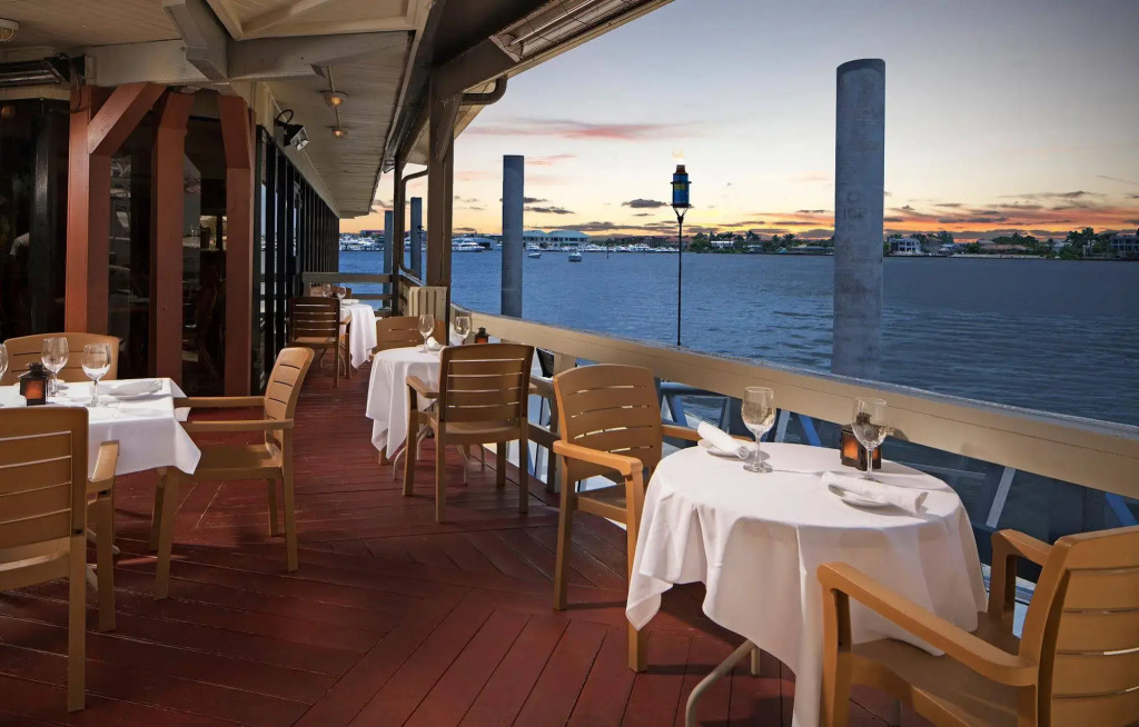 Cove Inn on Naples Bay