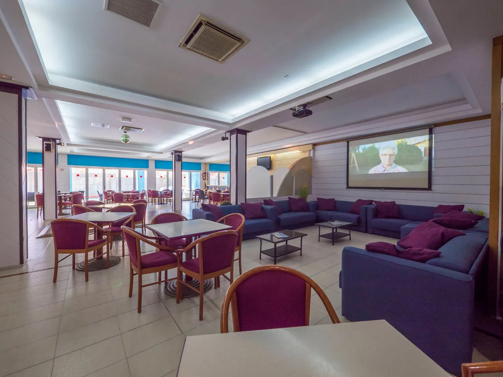 Hotel Golden Sand