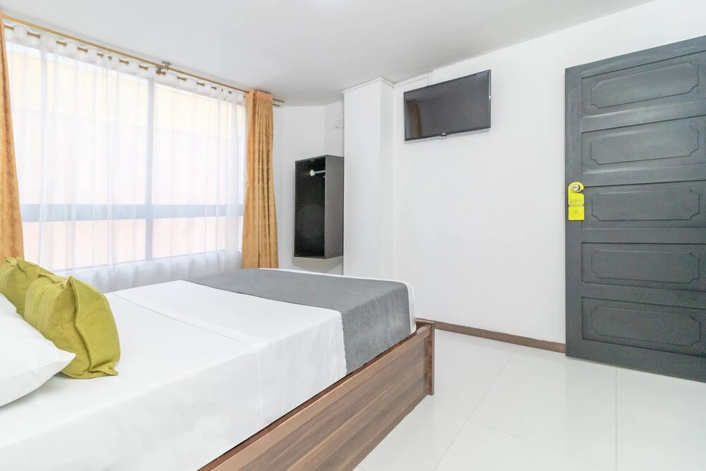 Hotel 52