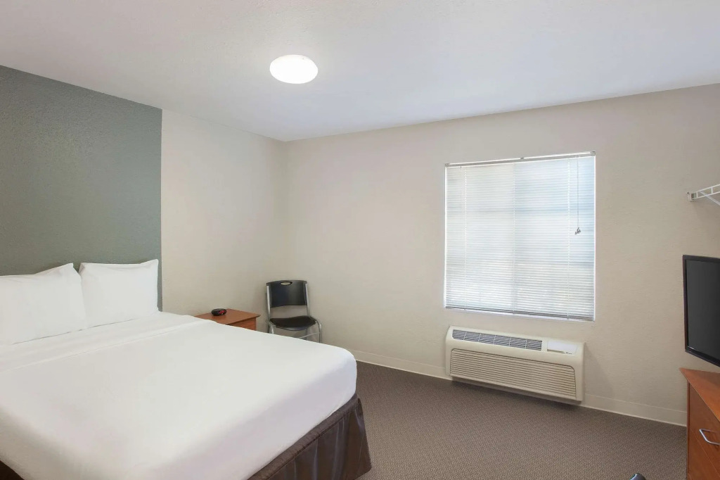 WoodSpring Suites Jacksonville Southeast