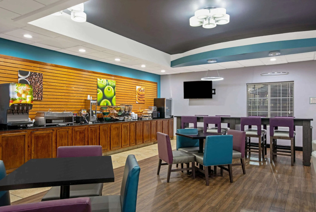 La Quinta by Wyndham Tulsa Airport / Expo Square