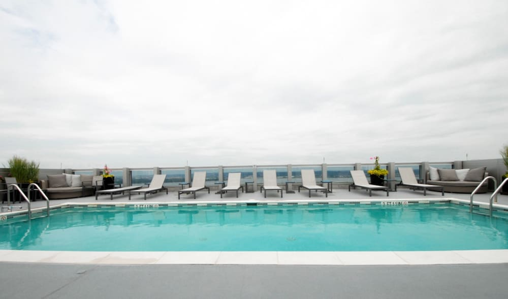 Bluebird Suites near National Airport