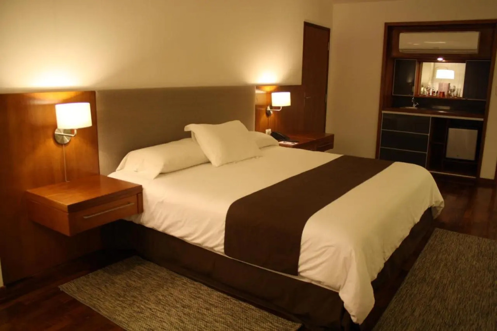 Yacht & Golf Club Paraguayo, a Tribute Portfolio Resort