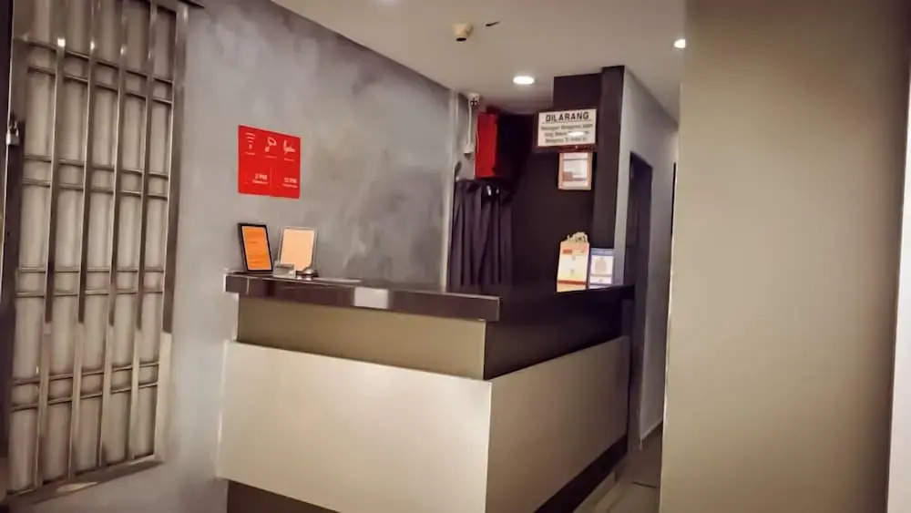 Moon Night Hotel