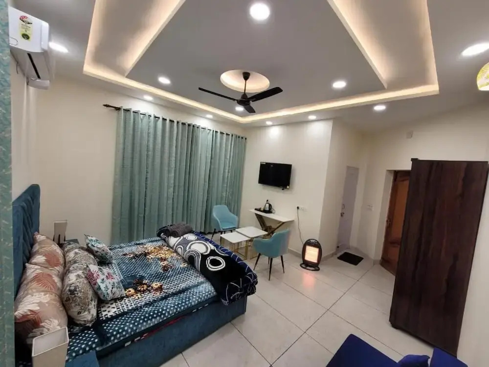 Regalia Home