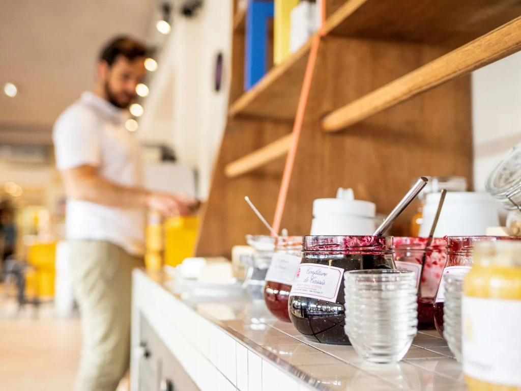 greet Hotel Beaune