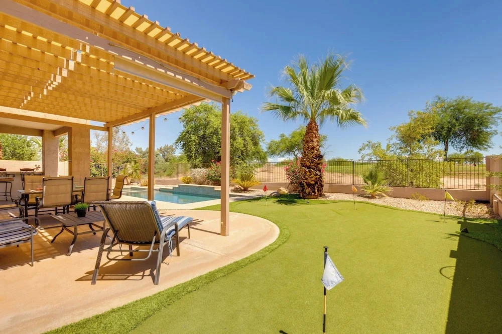 Private Yard & Fairway View: Phoenix Golf Retreat