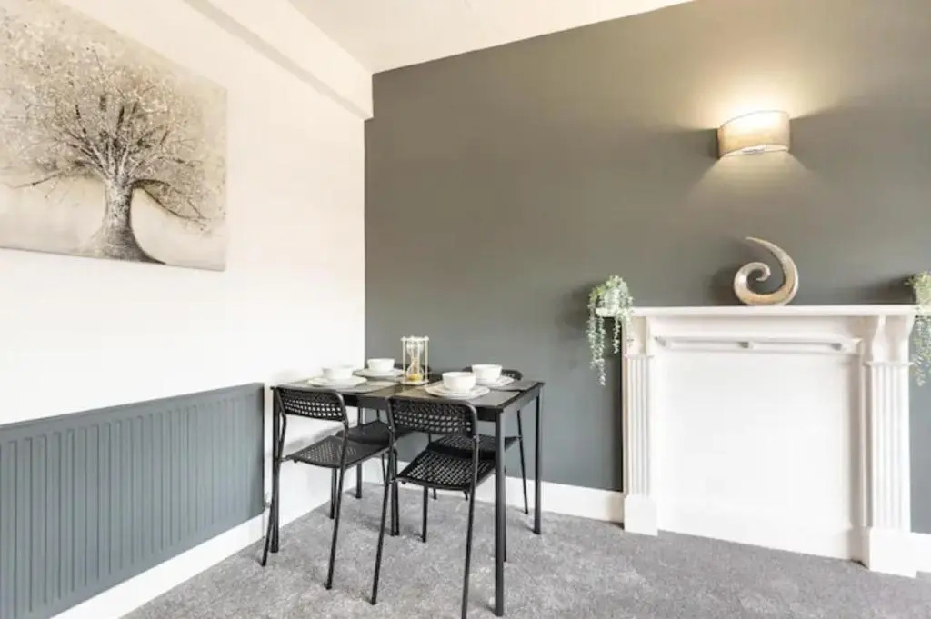 Luxury 3-Bed Apartment Near To London With Parking
