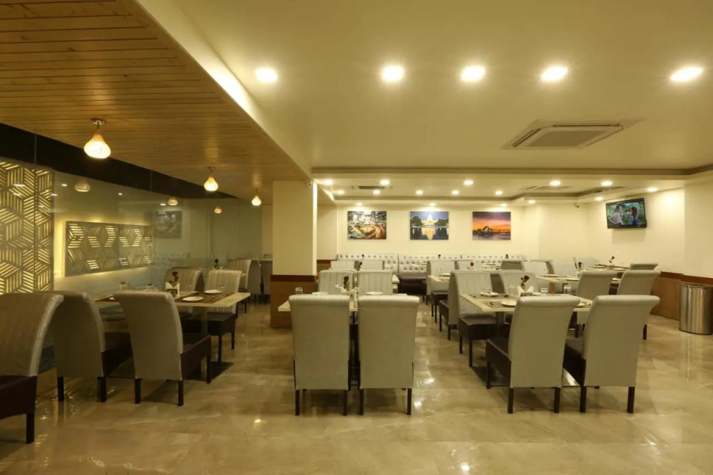 Hotel Omega - Gurgaon Central
