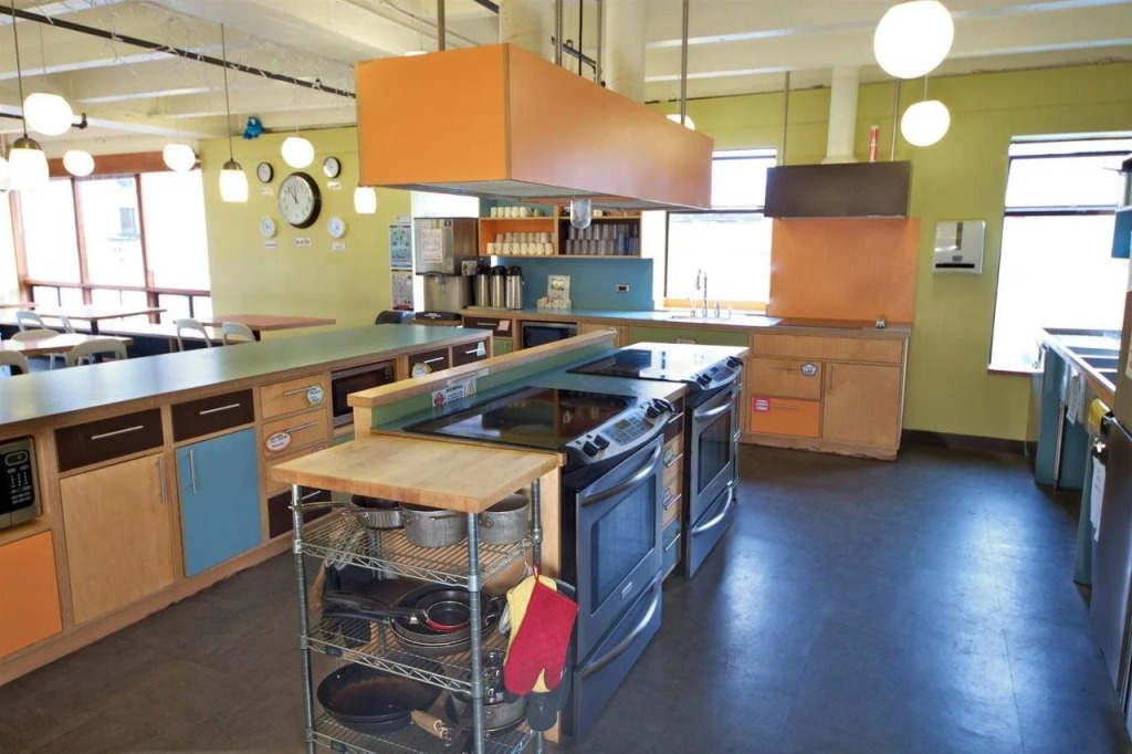American Hotel Hostel