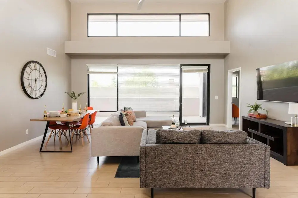 N 75th St 201 - Ivory I