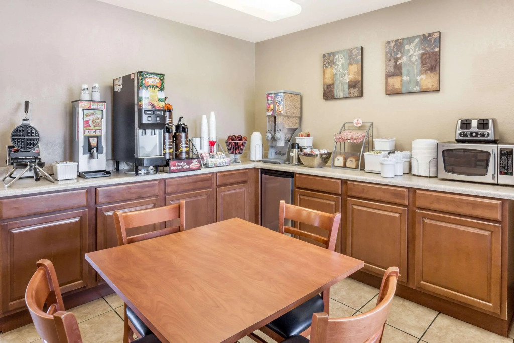 Super 8 Tempe