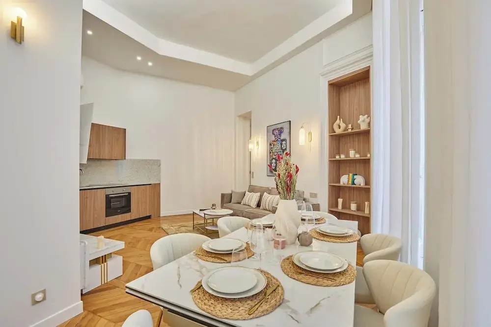 Saint Honore Luxury Apartment With AC