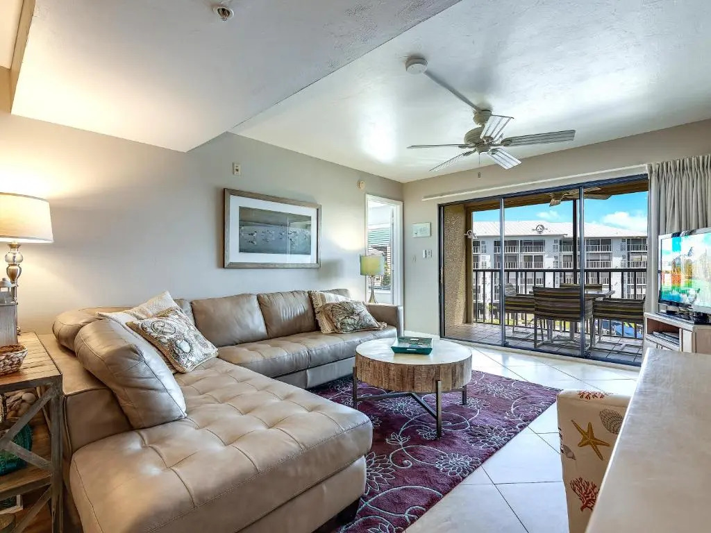 Santa Maria II 301, 3 Bedrooms, Pool Access, WiFi, Spa, Sleeps 6