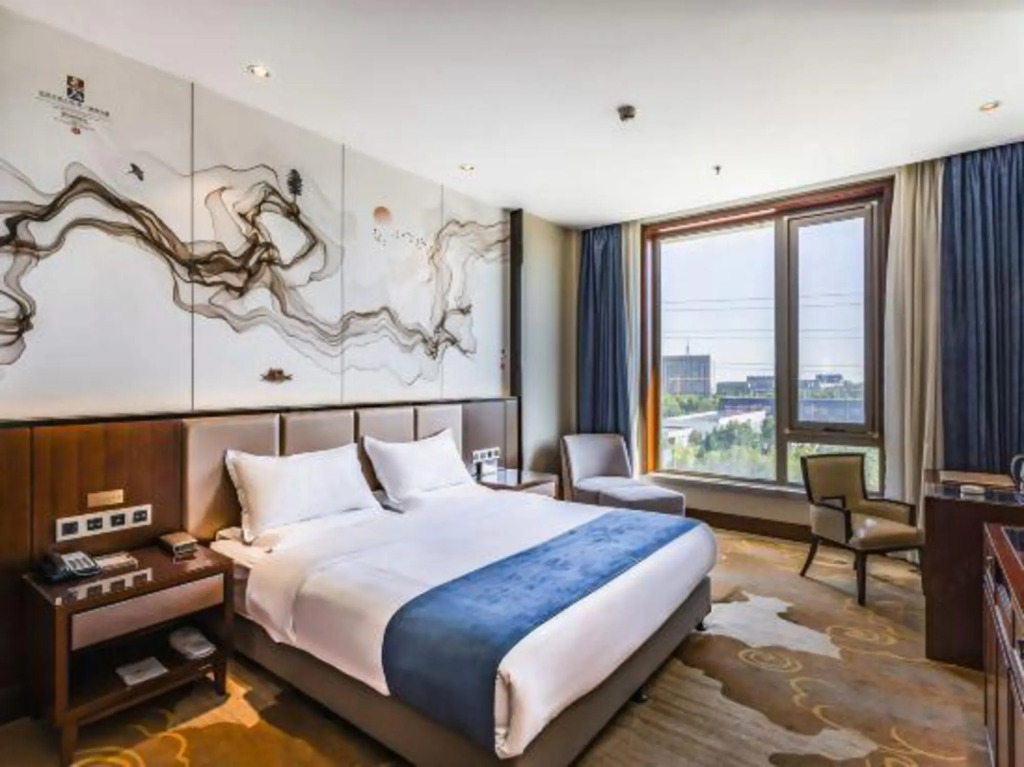Lincheng Chenguang Hotel