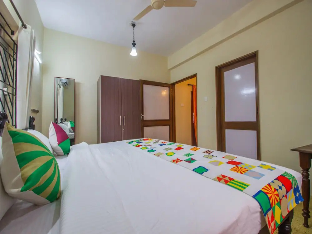 OYO 15470 Home Graceful 3BHK Villa Miramar
