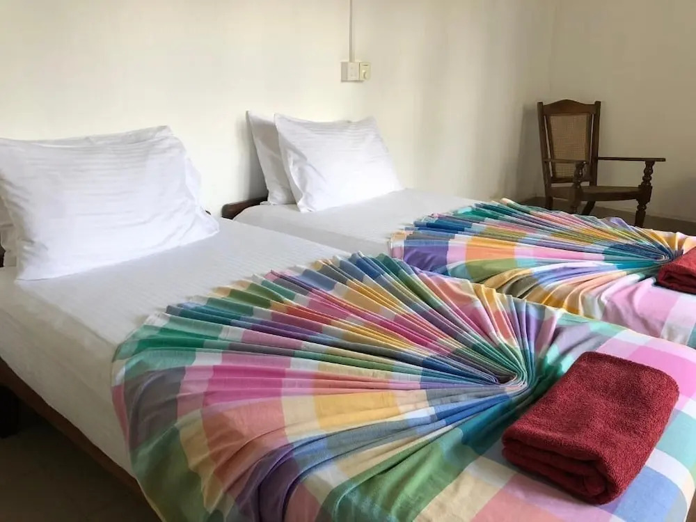 Sharon Inn