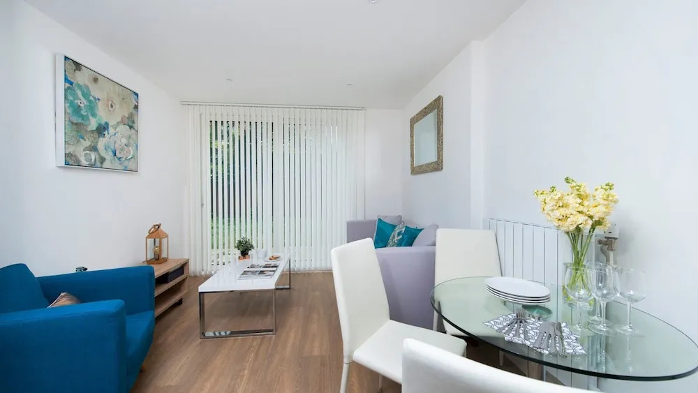 Stylish and Modern 1BR near the River Thames