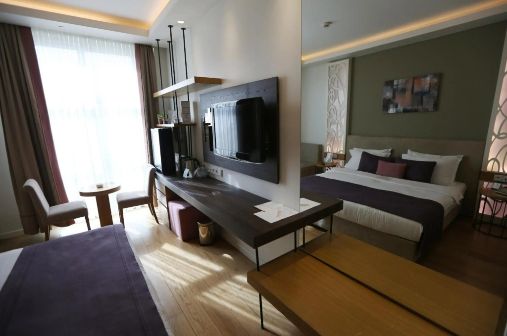 Wes Hotel