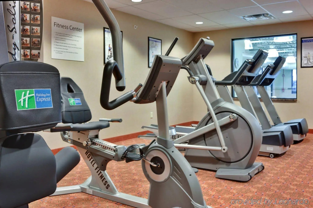 Holiday Inn Express & Suites Detroit - Novi by IHG