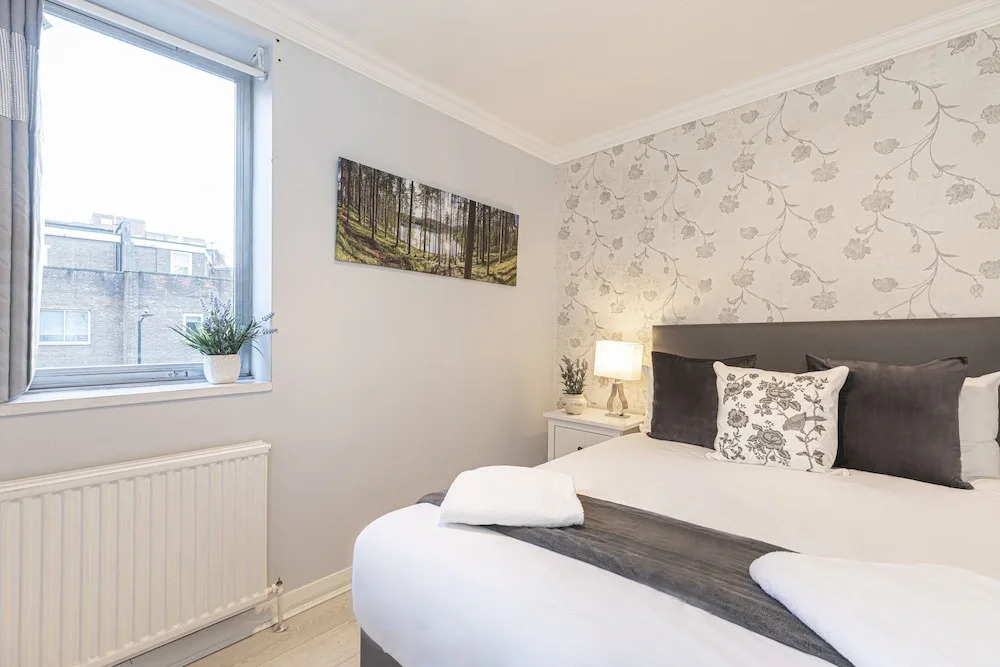 Spacious House With Terrace Near Hyde Park & Oxford St
