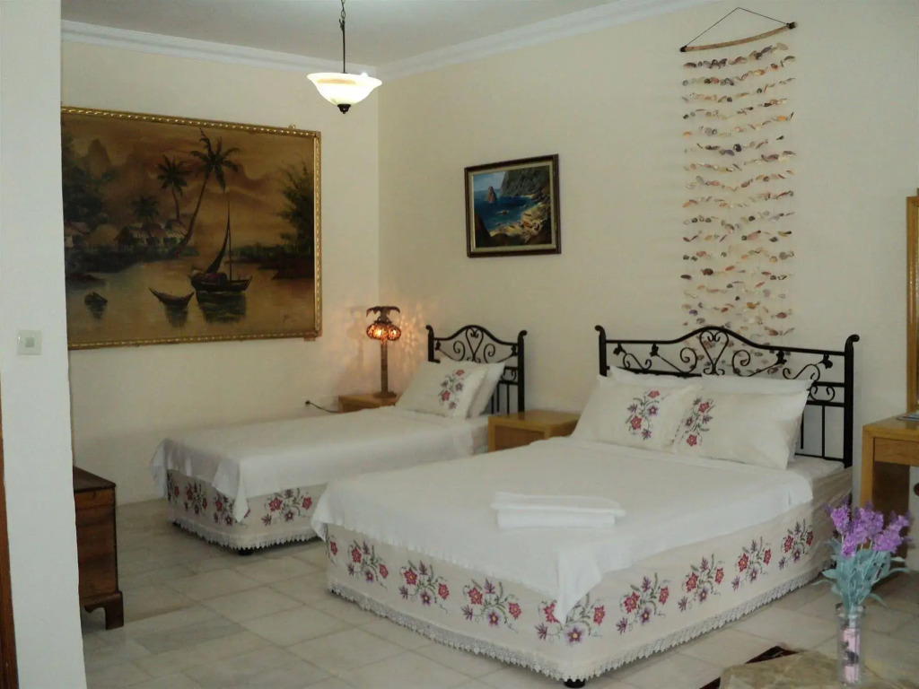 Antik Motel