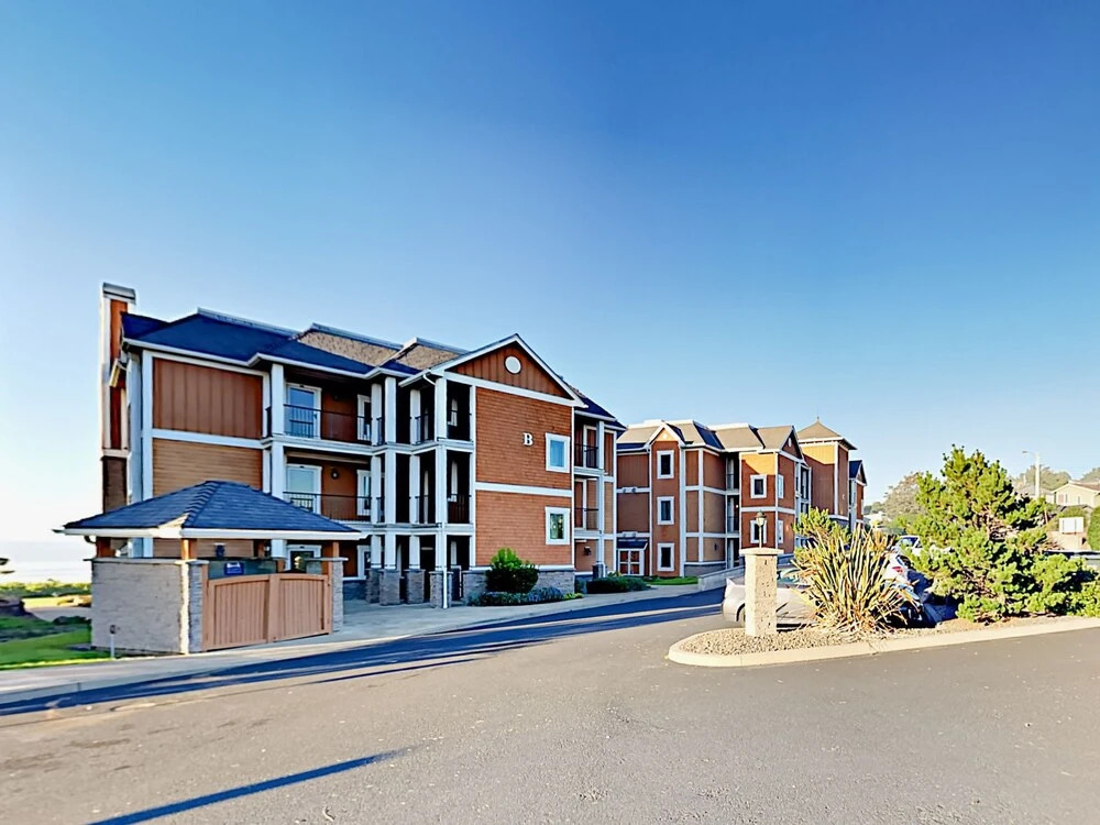 1125 NW Spring St Condo Unit A-203
