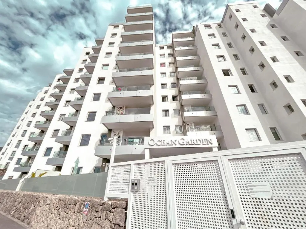 Ocean View Apartment, Heated pool, Free Parking PP207