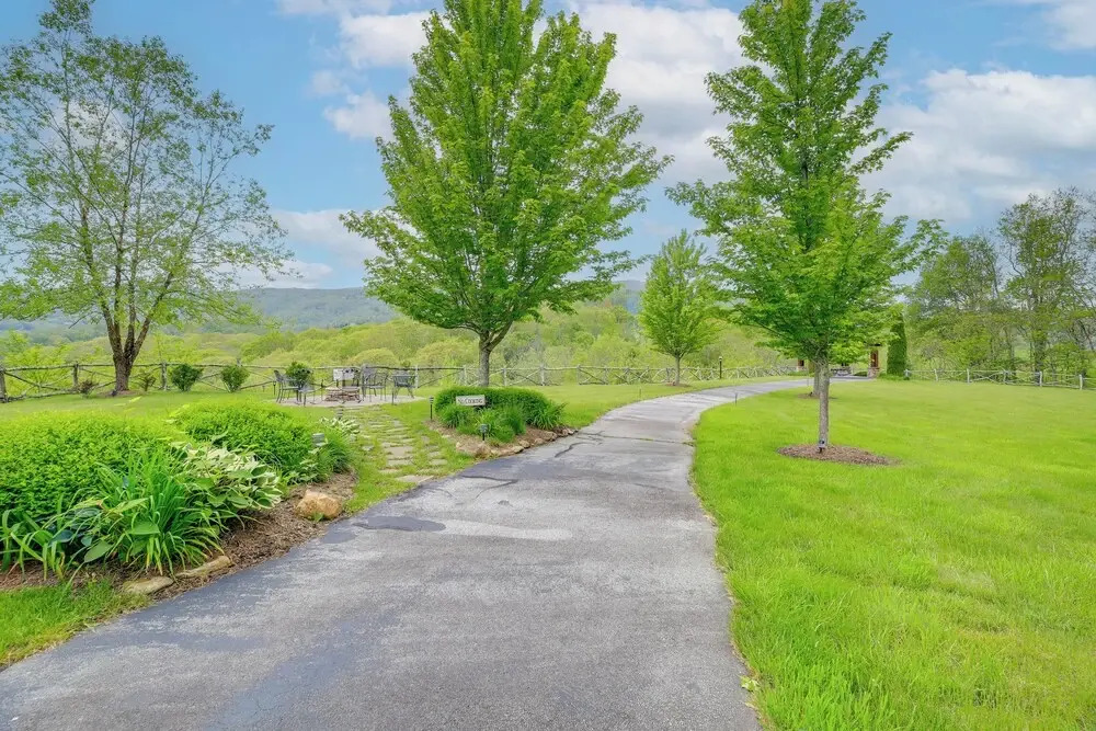 Mountain Condo 2 Mi to Dtwn Banner Elk w/ Views!