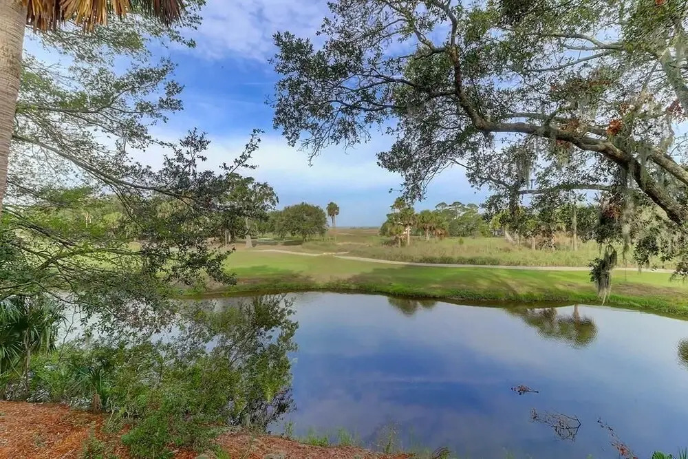 22 Twin Oaks