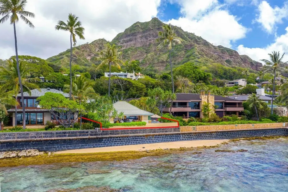 Diamond Head Tiki Estate