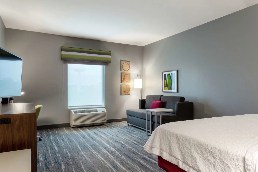 Hampton Inn Madison, OH