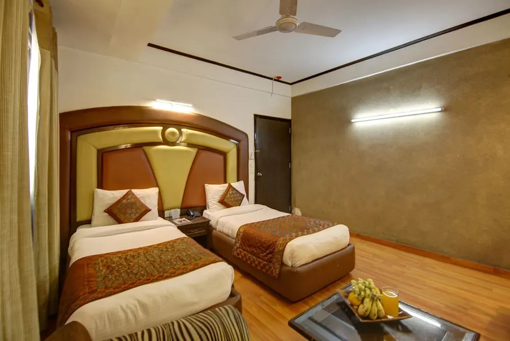 The Solace Hotel - Nehru Place