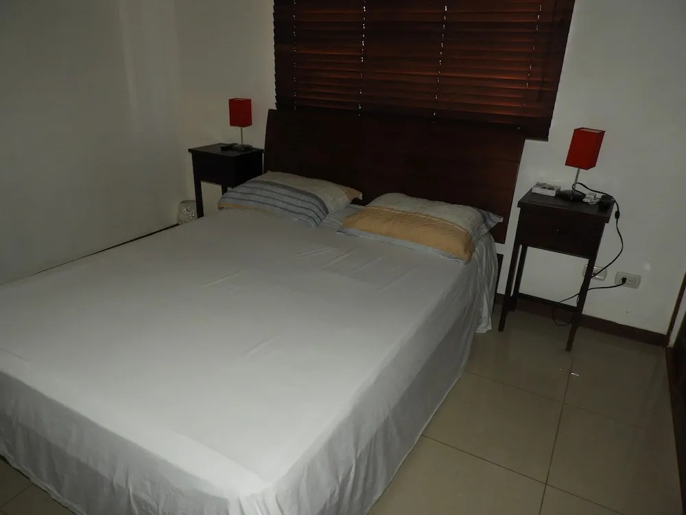 Costa Linda walking distance to the beach