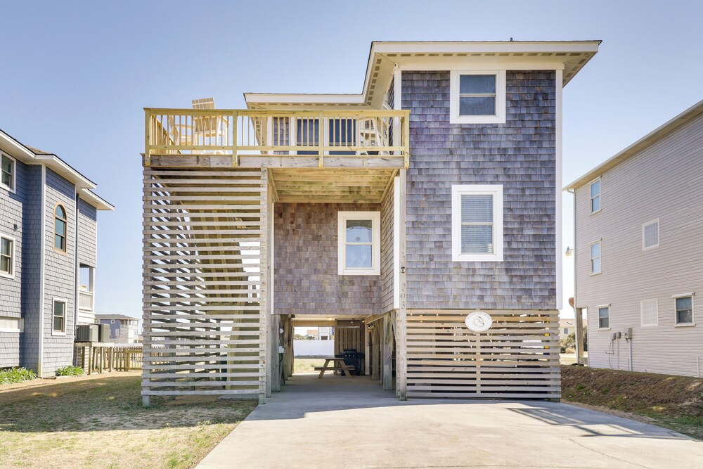 Hot Tub & Ocean Views: Kitty Hawk Haven!