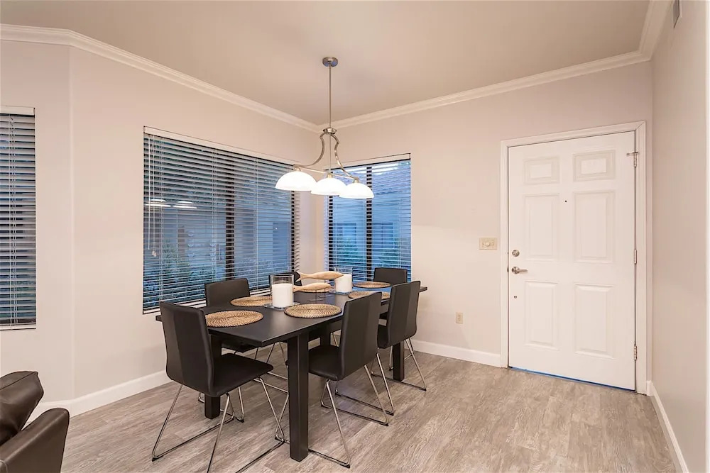 Home Suite Home 3 BR by Casago