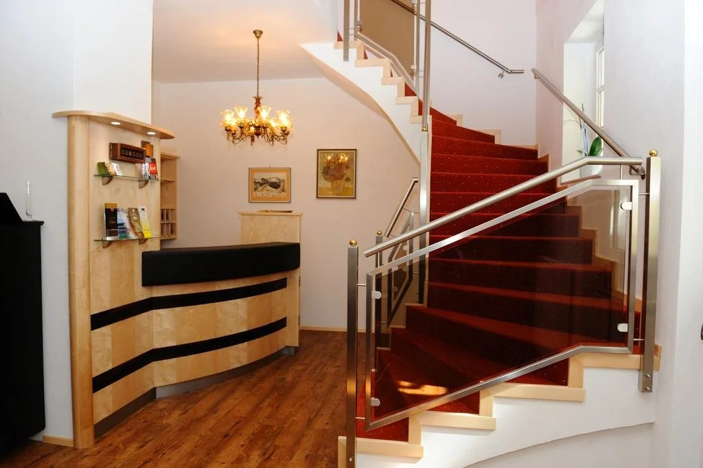 Hotel-Gasthof-Fleischerei - Zur alten Post