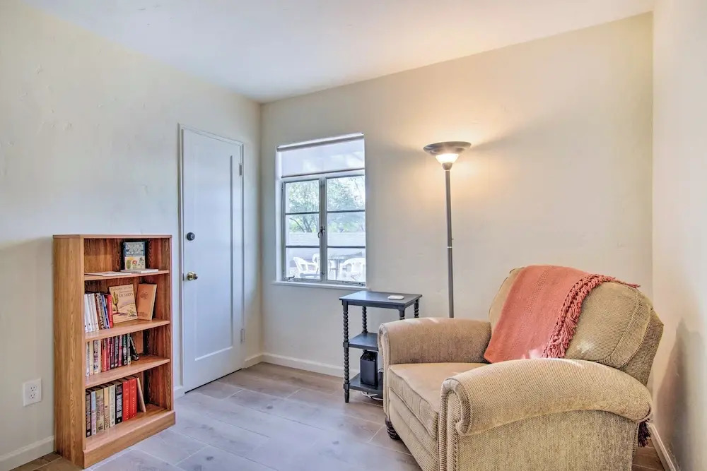 Centrally Located Tucson Home ~ 5 Mi to Dtwn