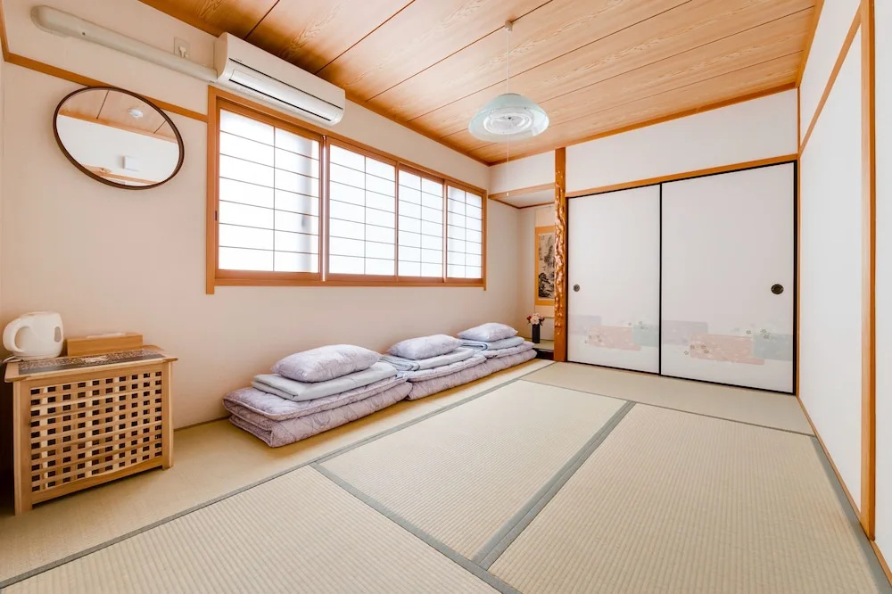 Yolee Guest House